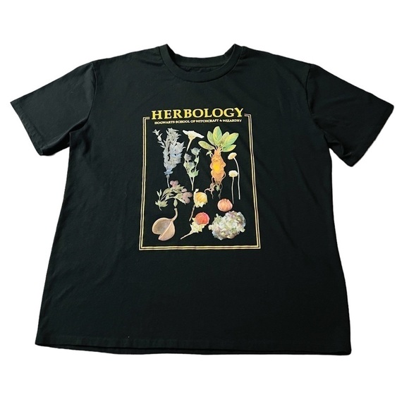 Harry Potter Tops - HARRY POTTER BLACK HERBOLOGY SHORT SLEEVE T-SHIRT SIZE LARGE